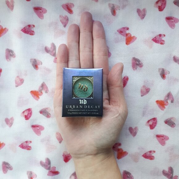 ⭐️HOST PICK⭐ Urban Decay: Eyeshadow in C-Note - Picture 5 of 9